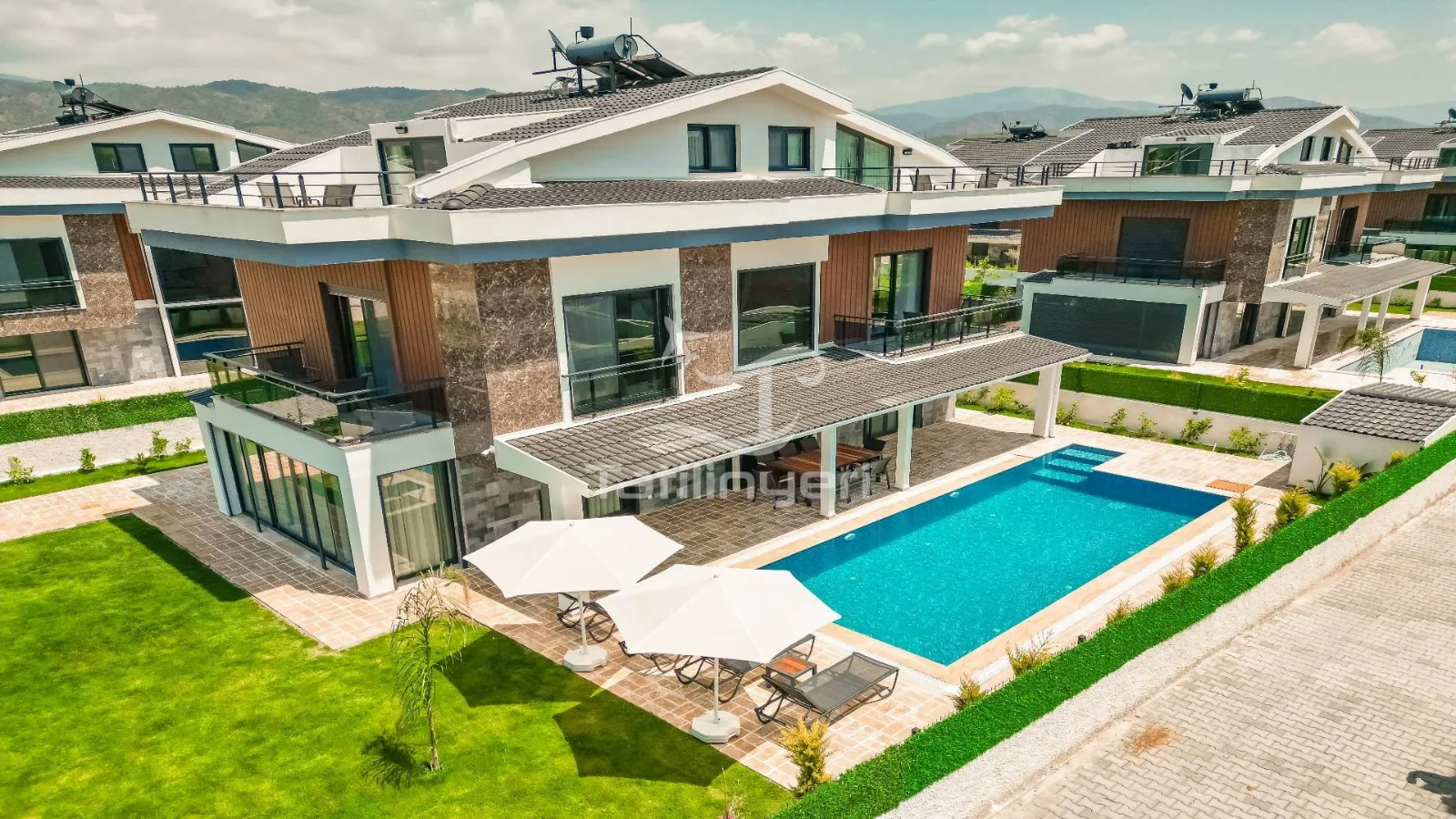 Galaksi Villa Venüs Five — kapak fotoğrafı
