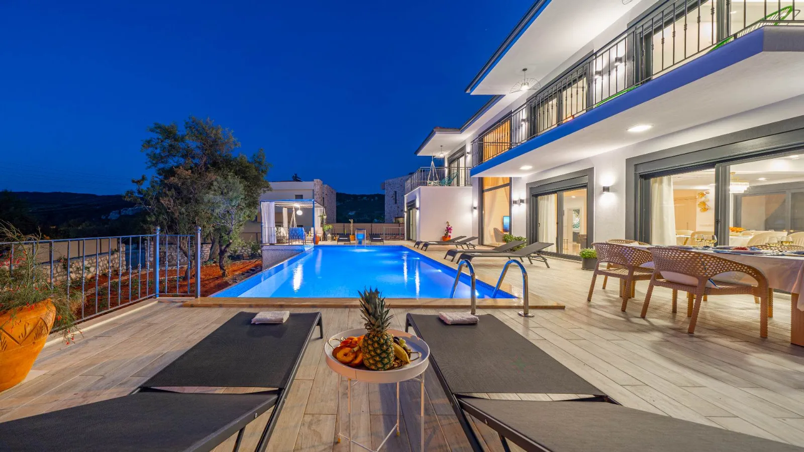 Villa Akçabağ — kapak fotoğrafı