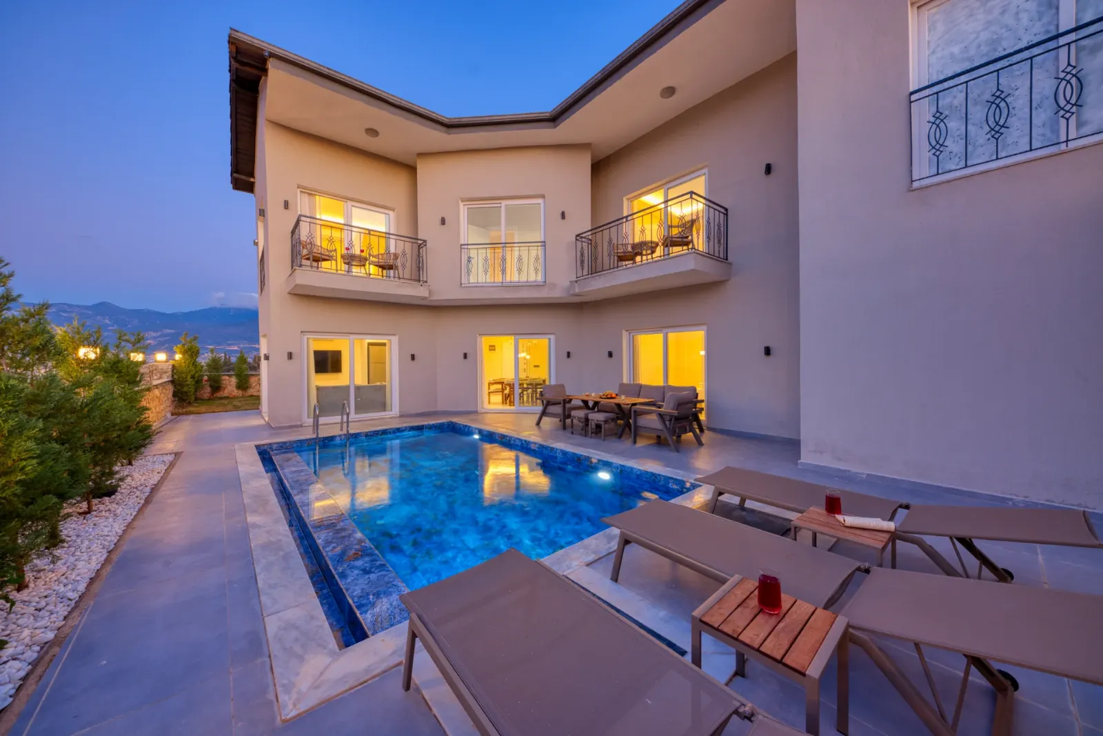 Villa Albatros 1 — kapak fotoğrafı