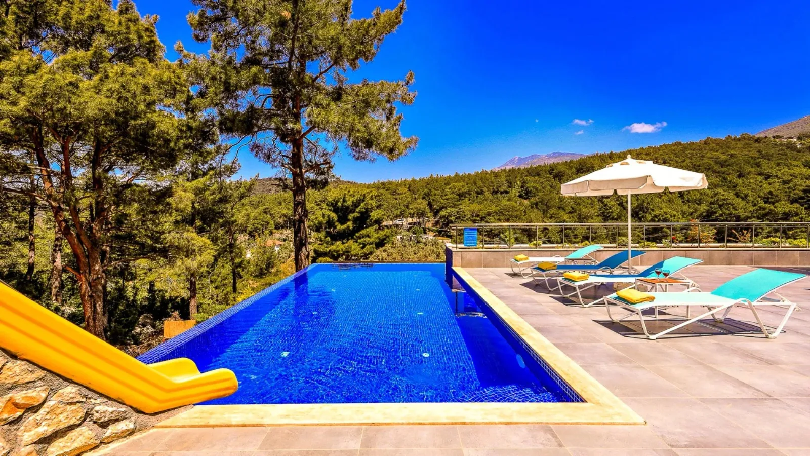 Villa Ara Garden — kapak fotoğrafı