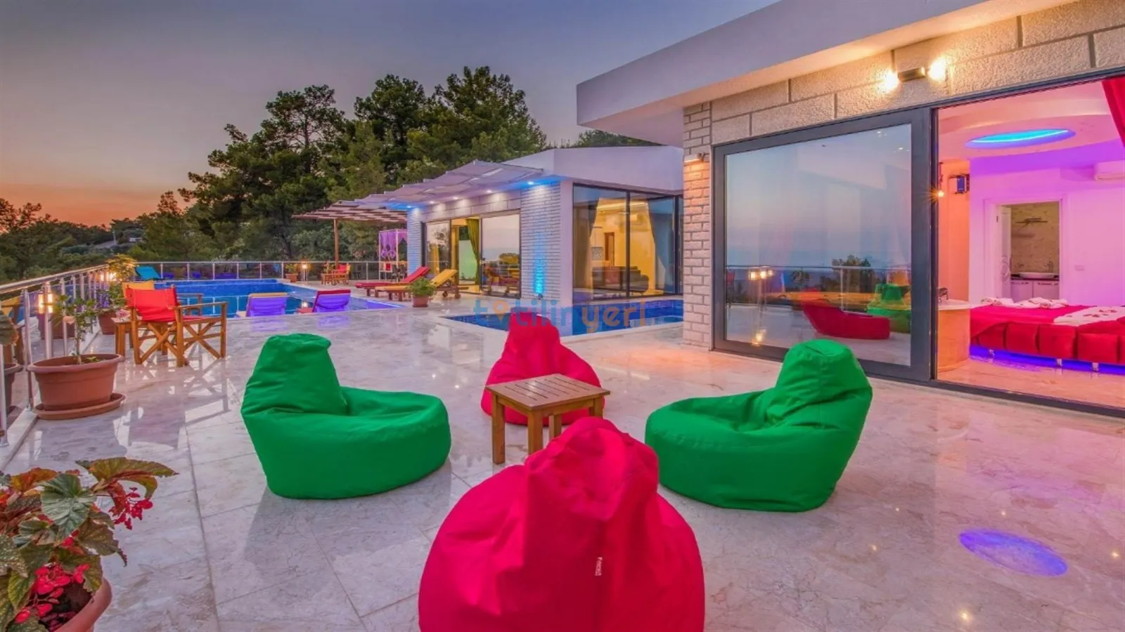 Villa Balayı Hakü — kapak fotoğrafı