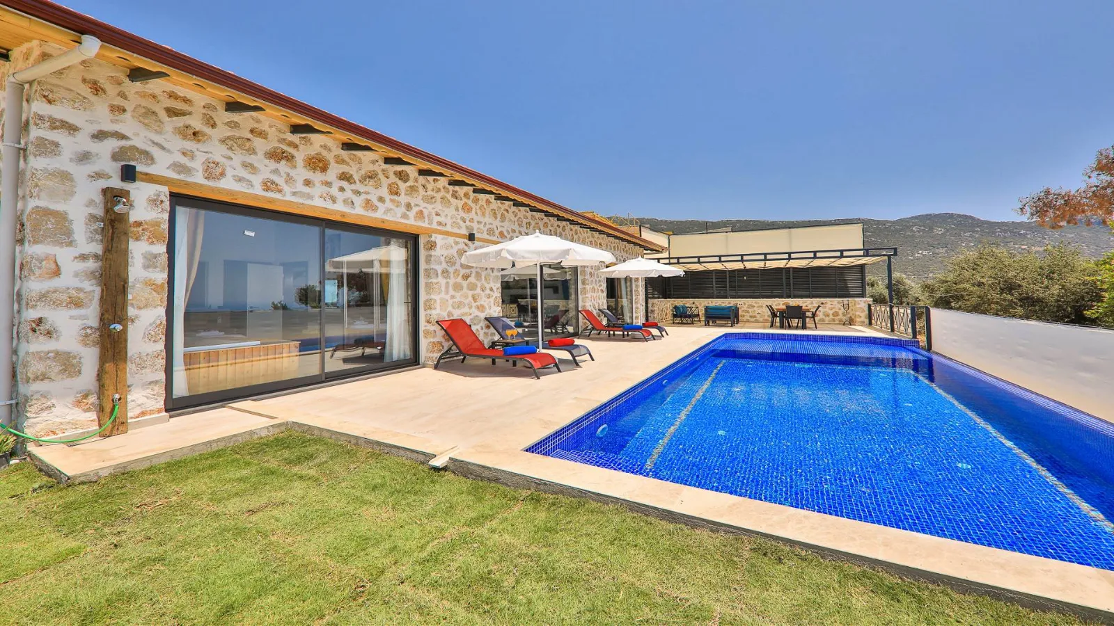 Villa Camilla — kapak fotoğrafı