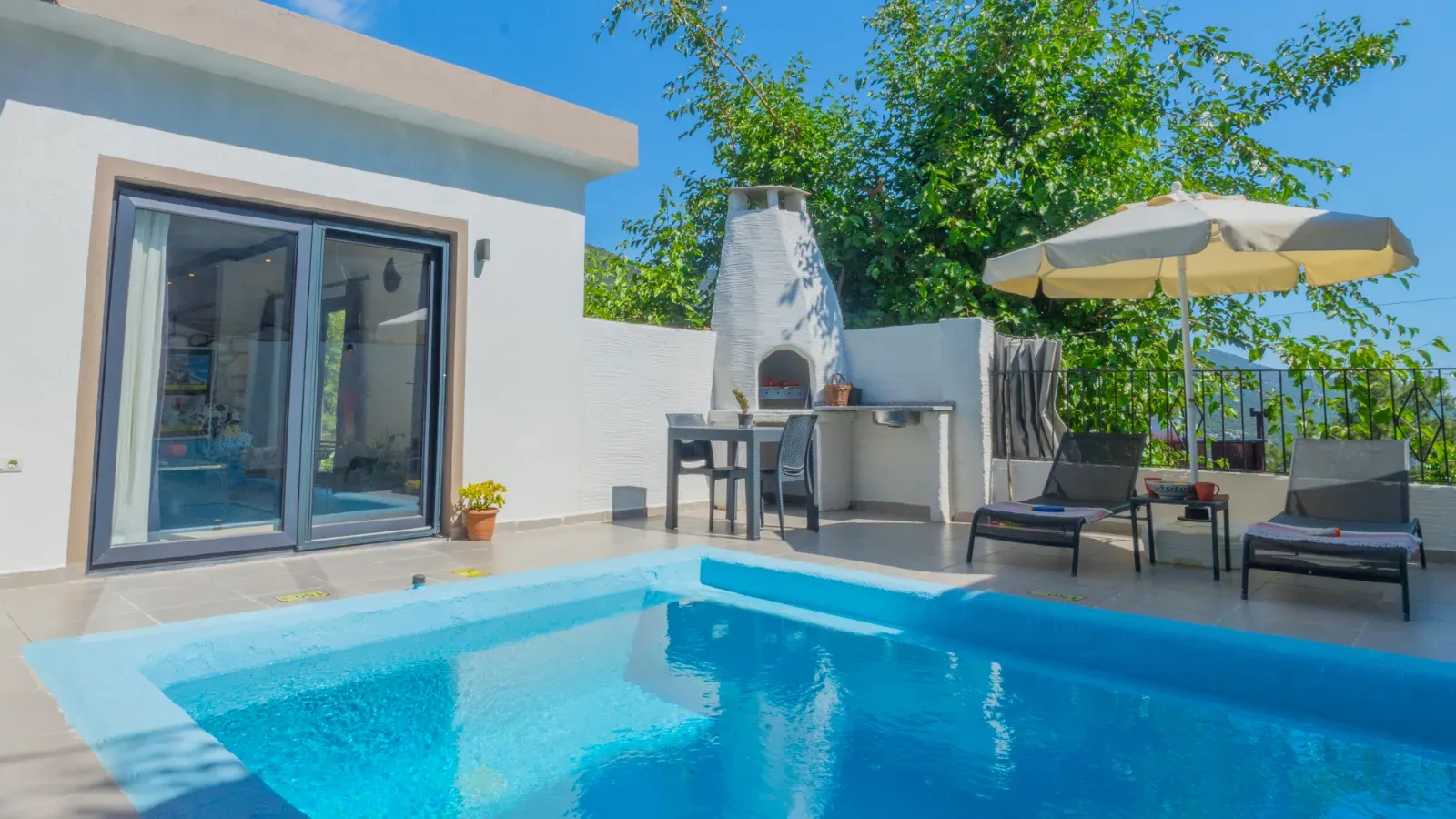 Villa Çanak — kapak fotoğrafı