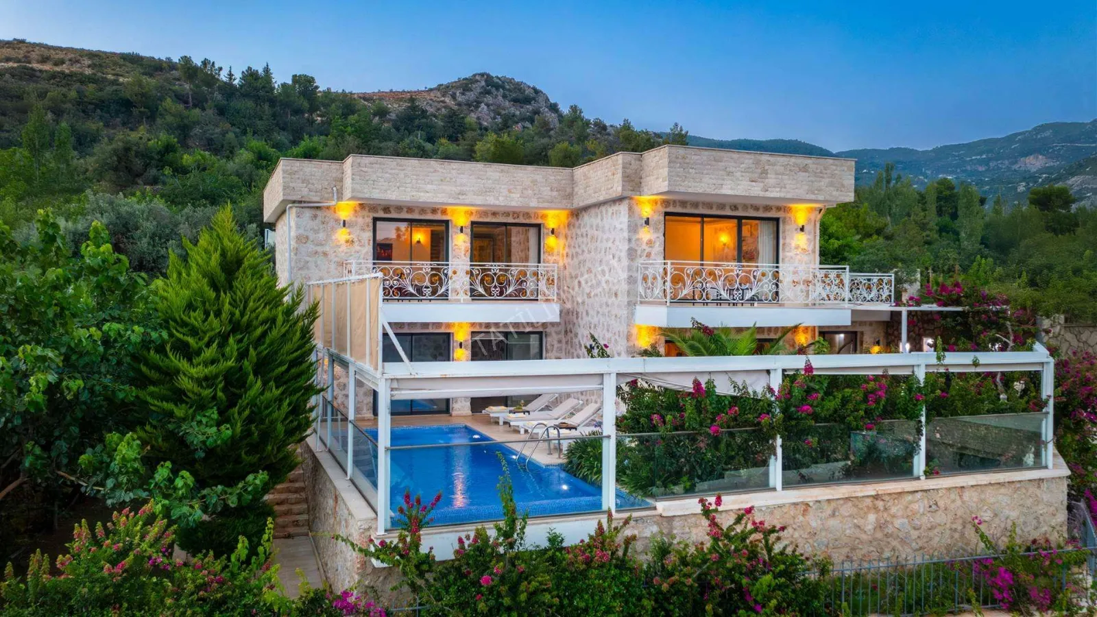 Villa Chiron 9 — fotoğraf 3/26