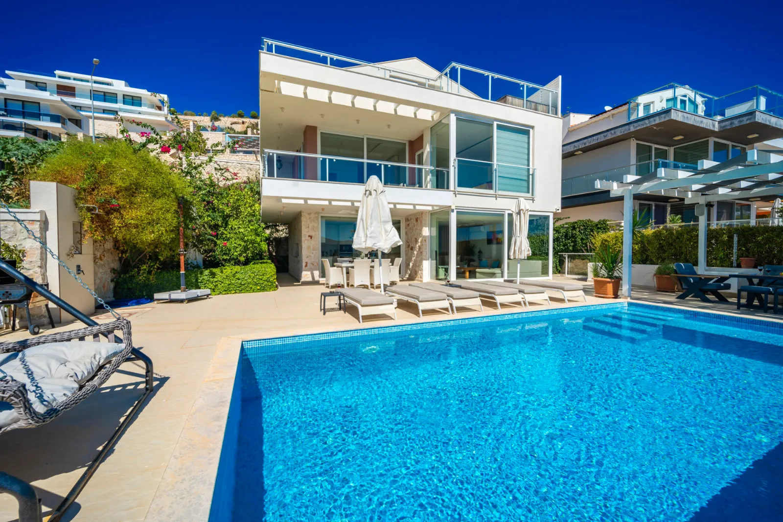 Villa Chremado — kapak fotoğrafı