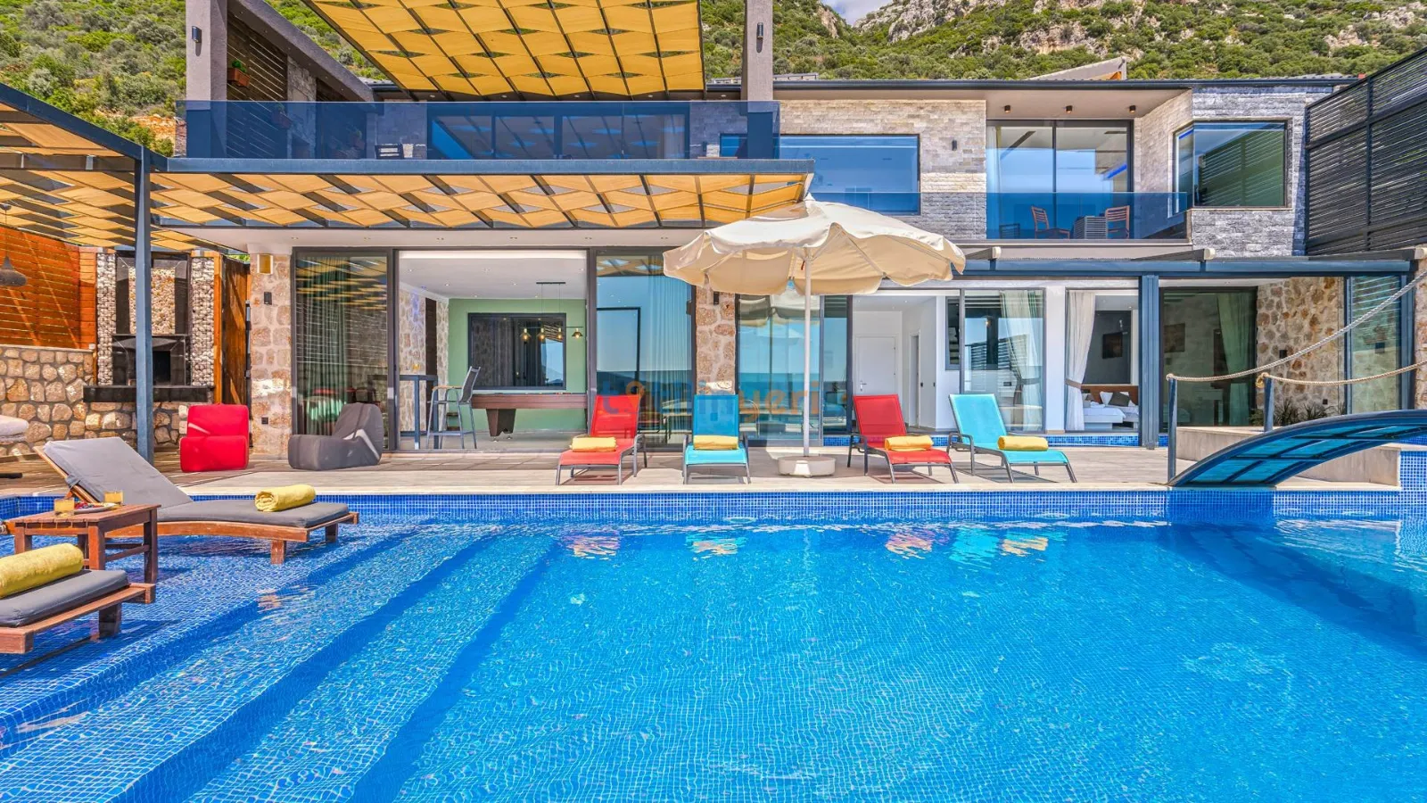Villa Dakalkan — kapak fotoğrafı