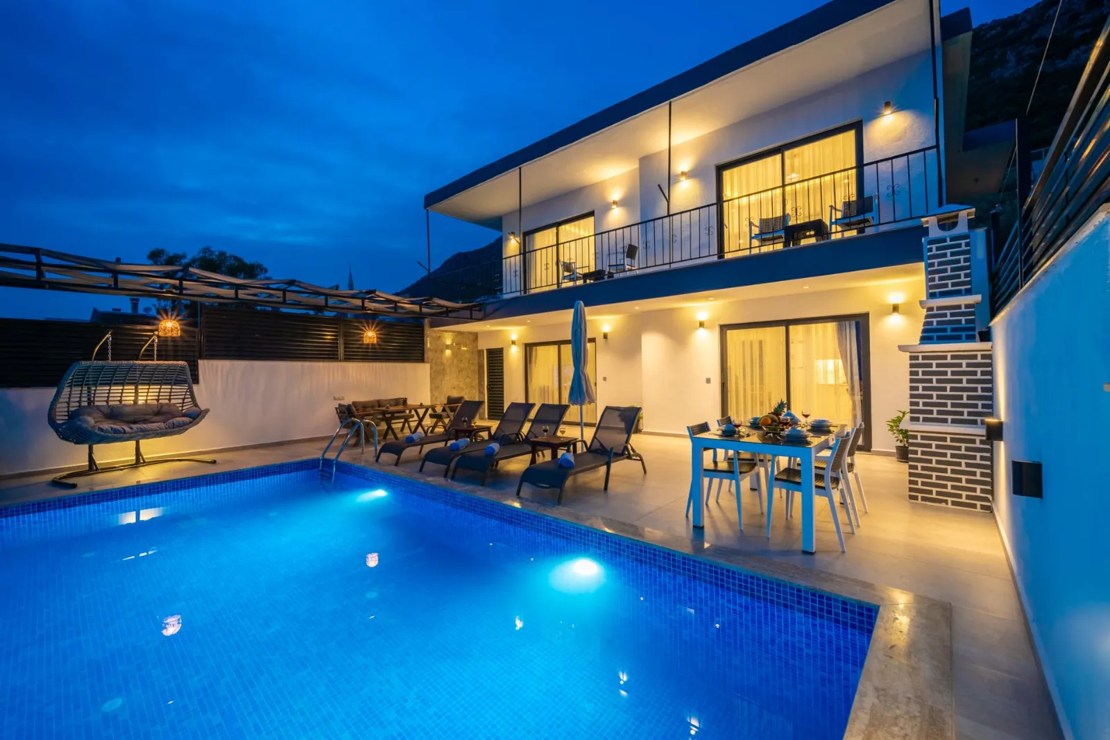 Villa Edie — kapak fotoğrafı