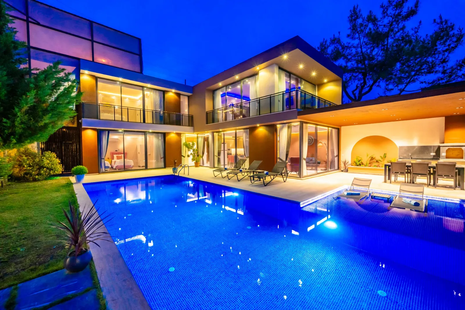 Villa Ekim Duo — kapak fotoğrafı