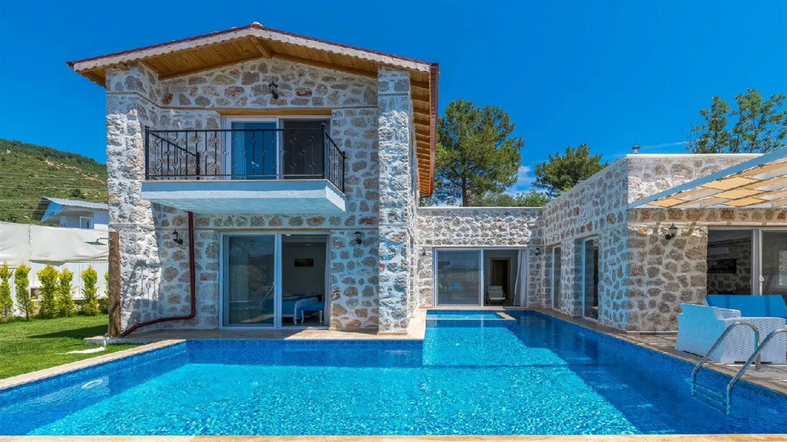 Villa Emr 2 — kapak fotoğrafı