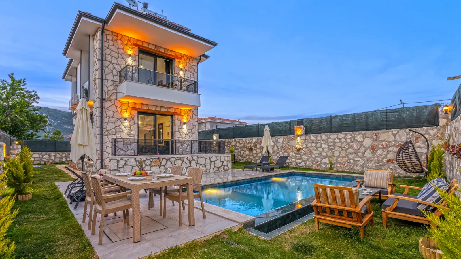 Villa Erdem-2 — kapak fotoğrafı