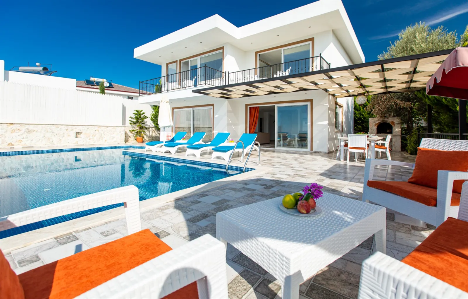 Villa Eslen — kapak fotoğrafı