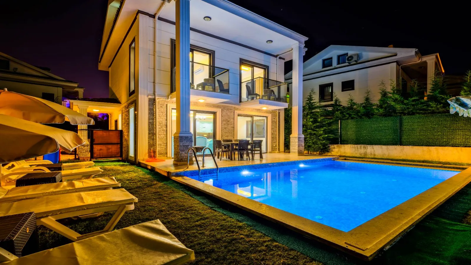 Villa Heart — kapak fotoğrafı