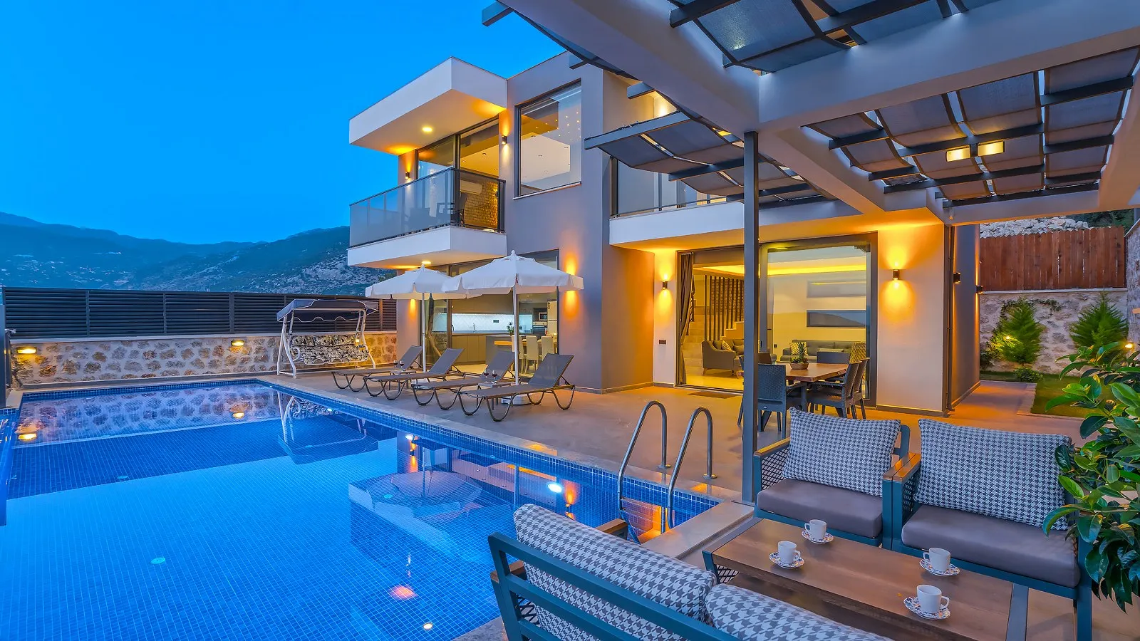 Villa içöz 1 — kapak fotoğrafı