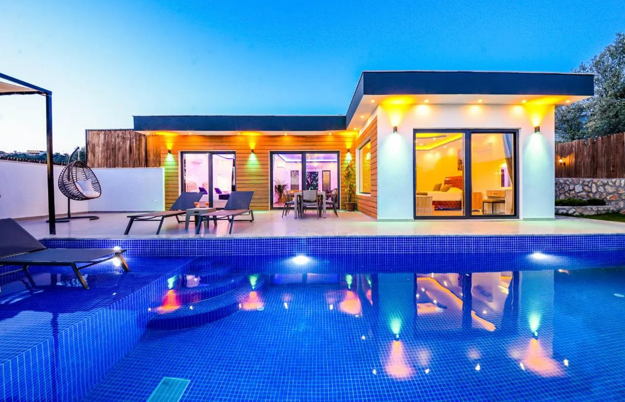Villa İhtişam — kapak fotoğrafı