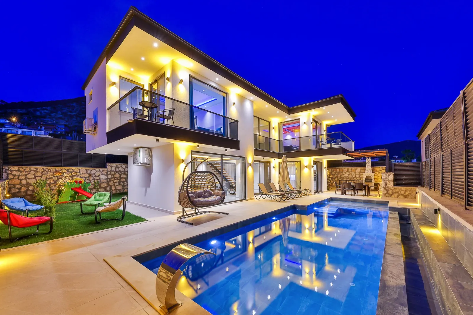 Villa Lavi Duo — kapak fotoğrafı