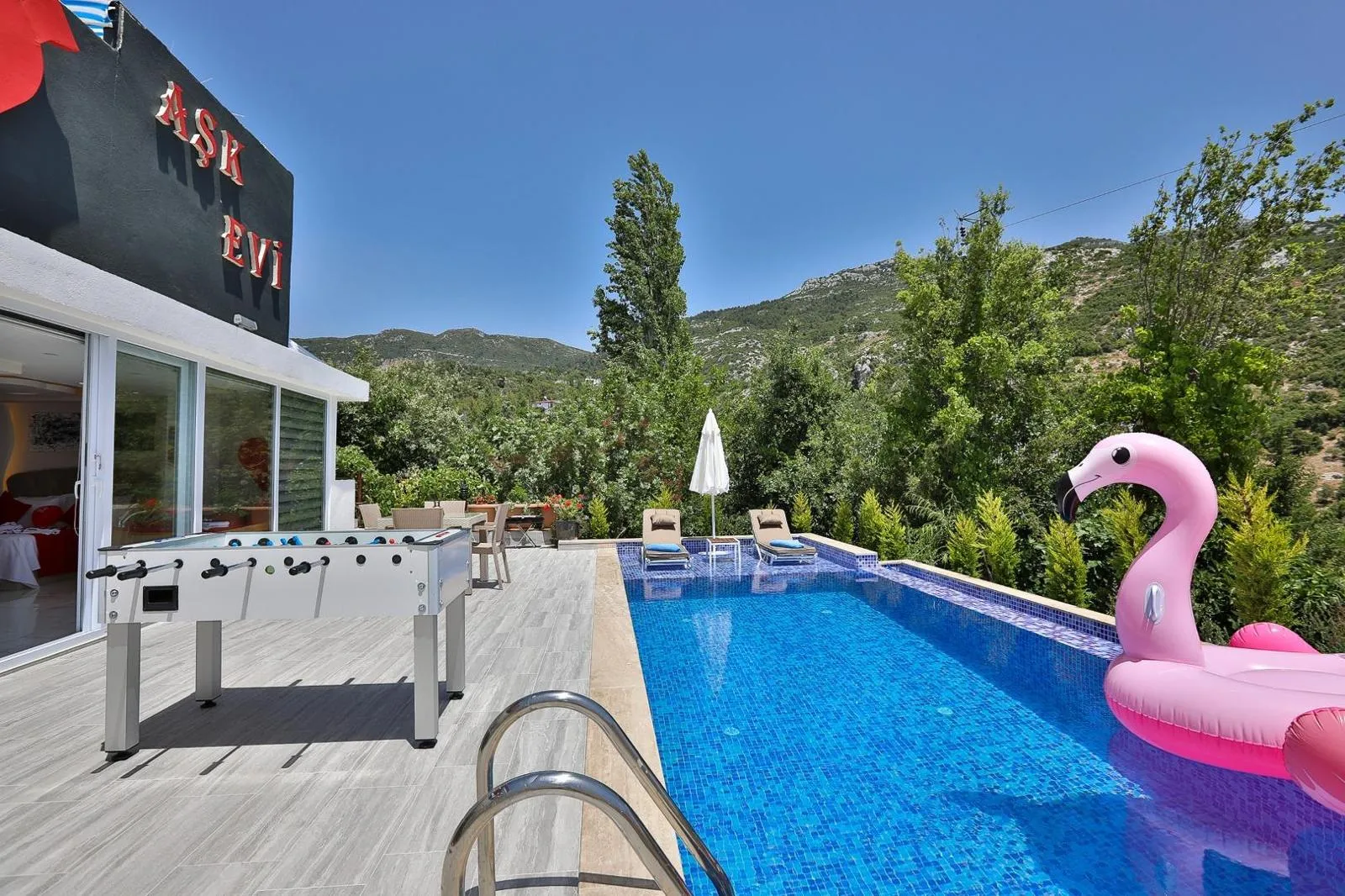 Villa Love House — fotoğraf 3/20