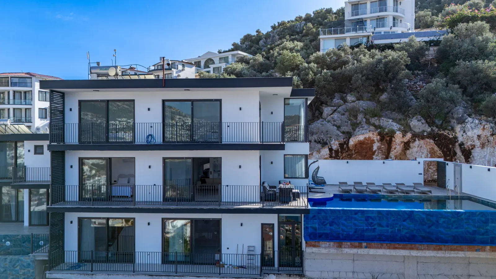 Villa Lumos — kapak fotoğrafı