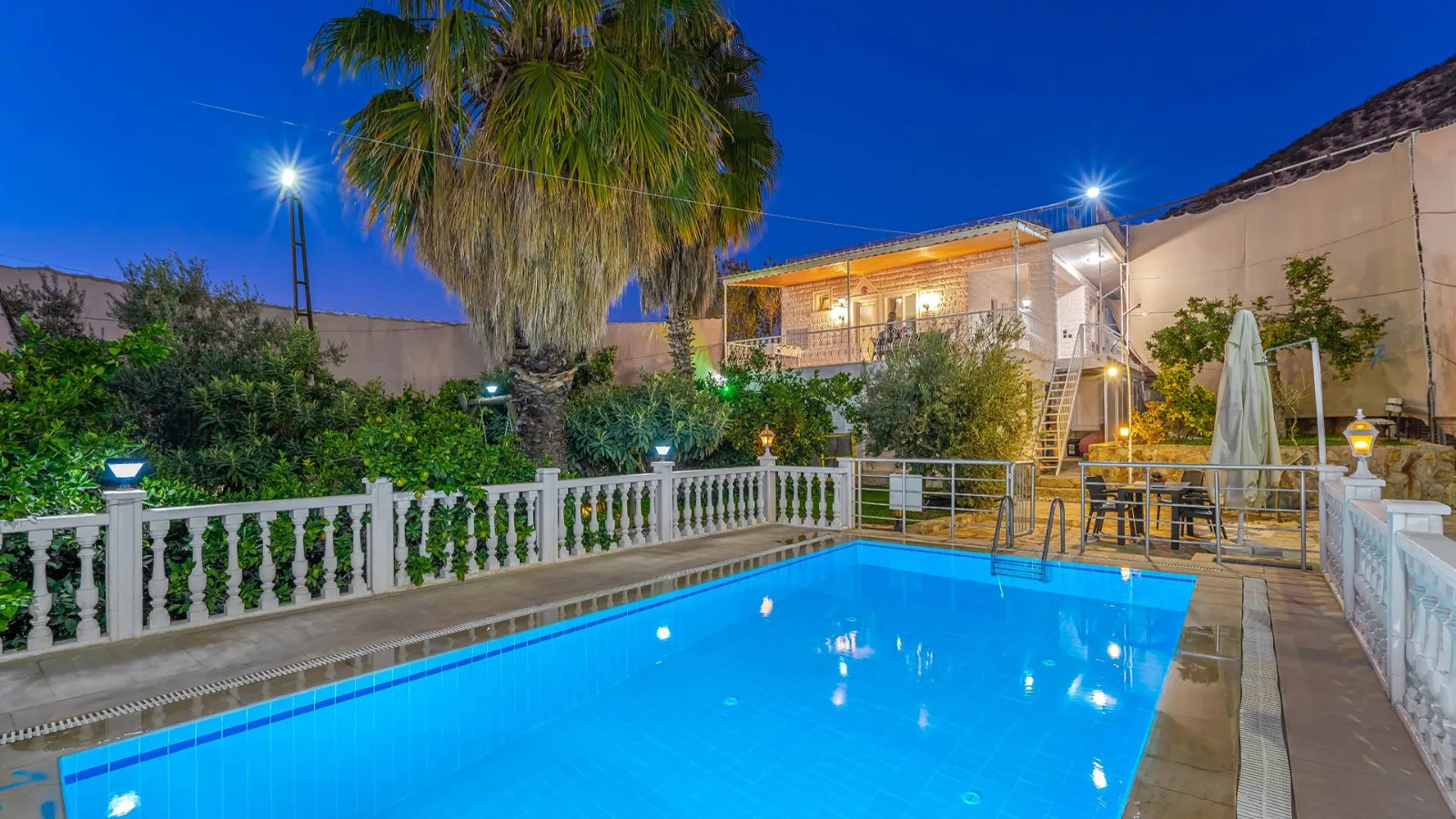 Villa Nerman — kapak fotoğrafı