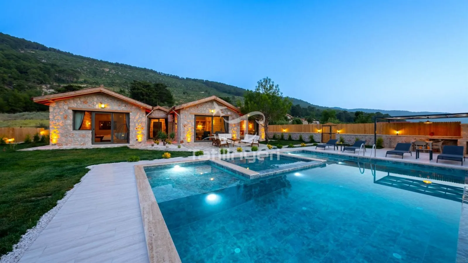 Villa Nessie — kapak fotoğrafı