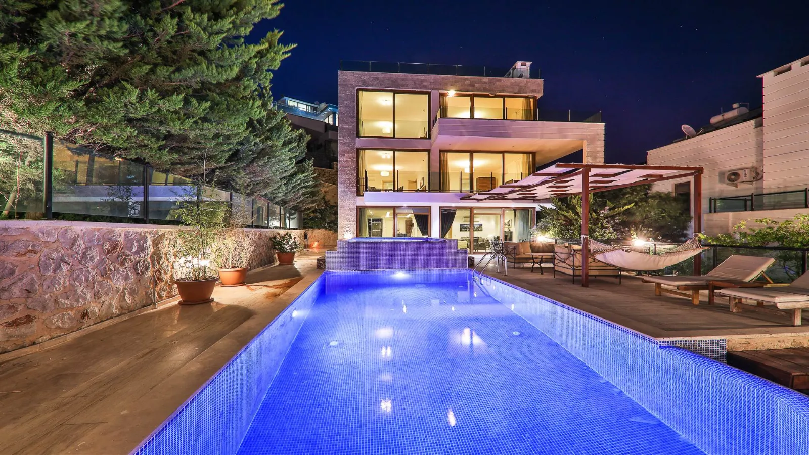Villa Panama 2 — kapak fotoğrafı
