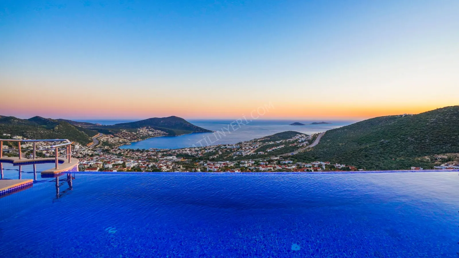 Villa Rami View — kapak fotoğrafı