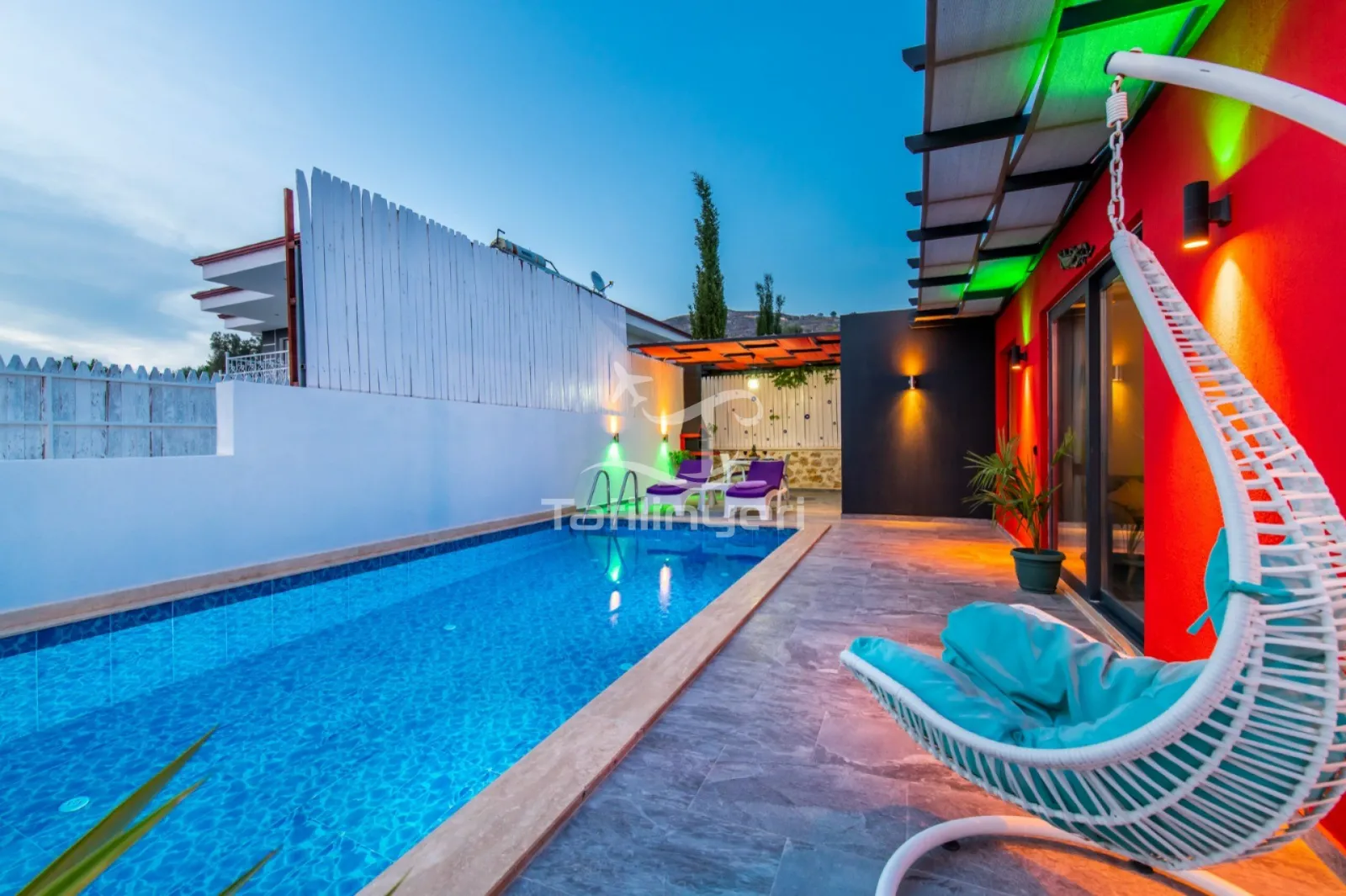 Villa Red Night — fotoğraf 2/27