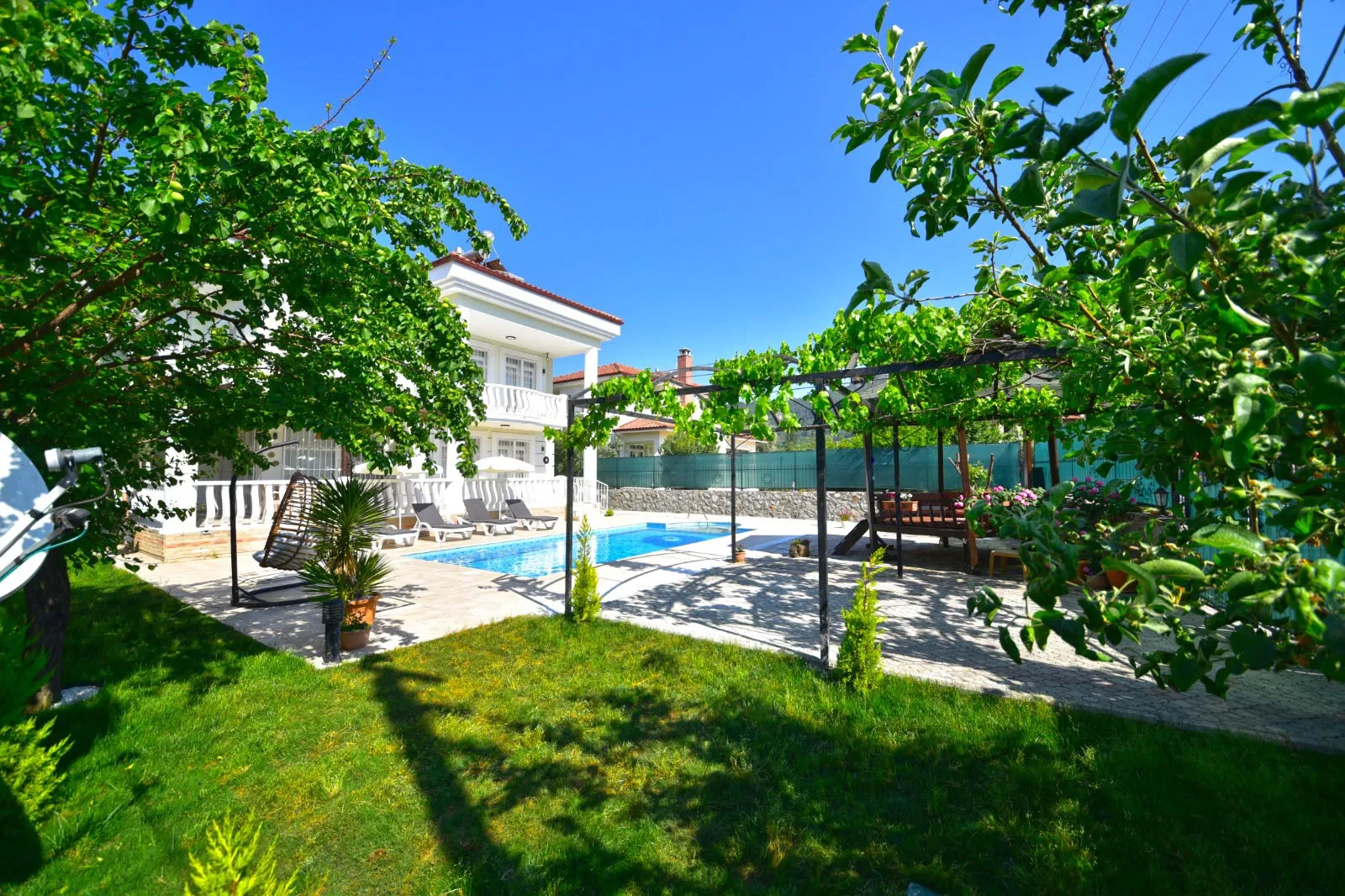 Villa Rukiye — kapak fotoğrafı
