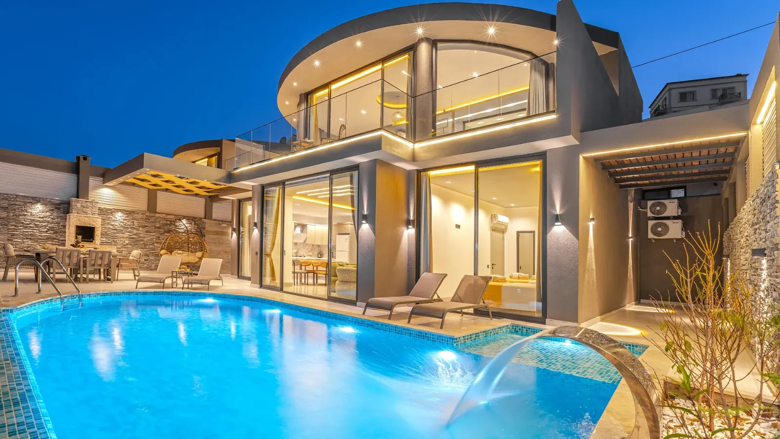Villa Siena View — kapak fotoğrafı