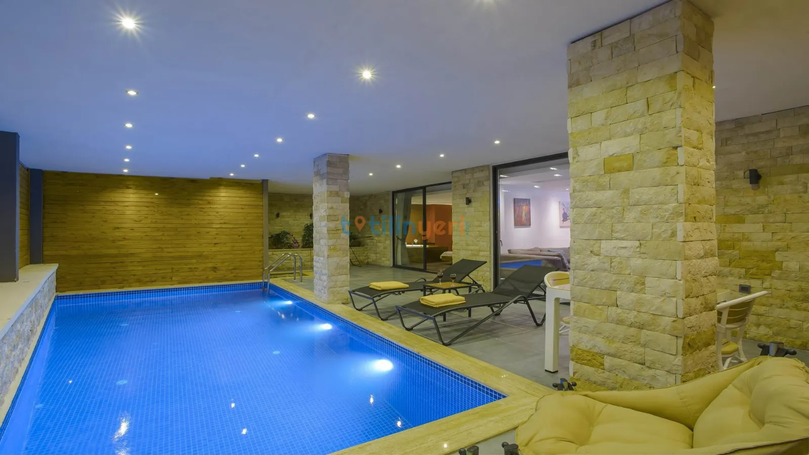 Villa Tarzo — kapak fotoğrafı