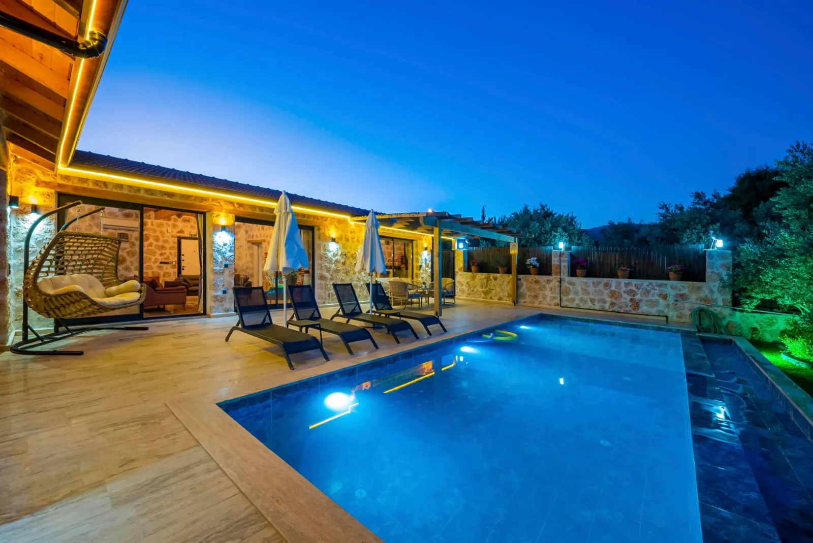 Villa Tuna Garden — fotoğraf 3/34