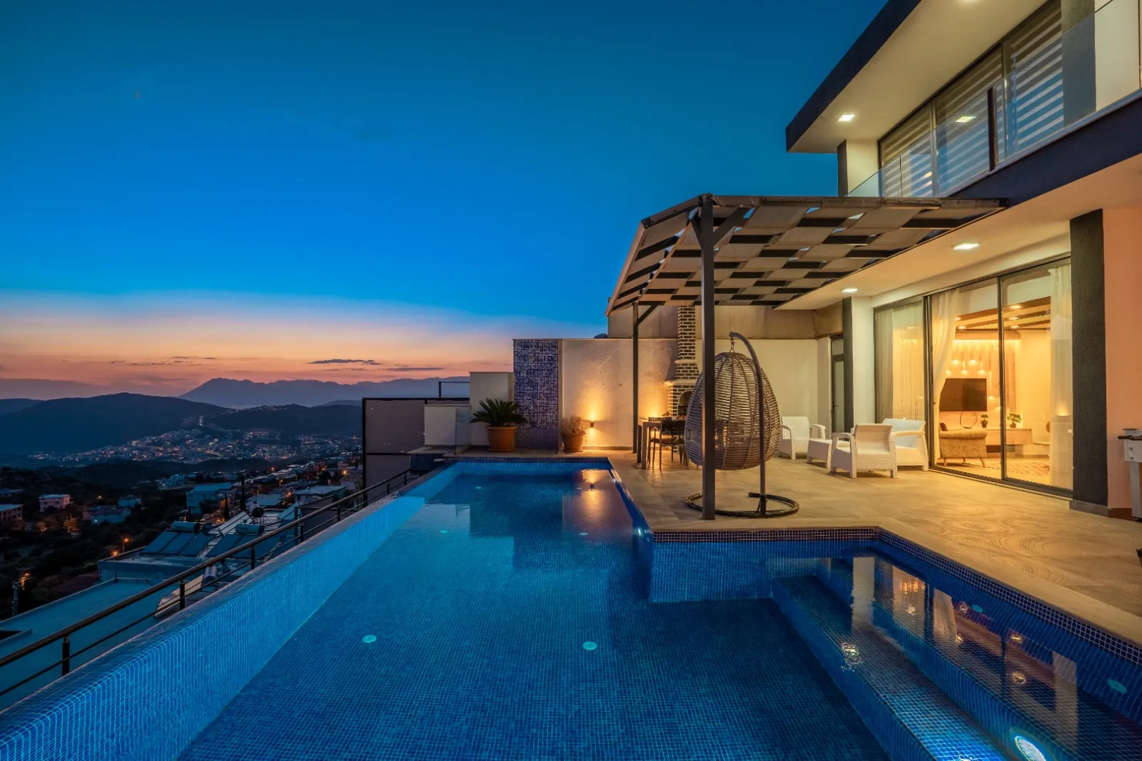 Villa Zambak — kapak fotoğrafı