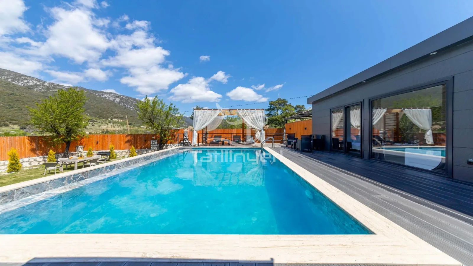 Villa Zemheri — kapak fotoğrafı