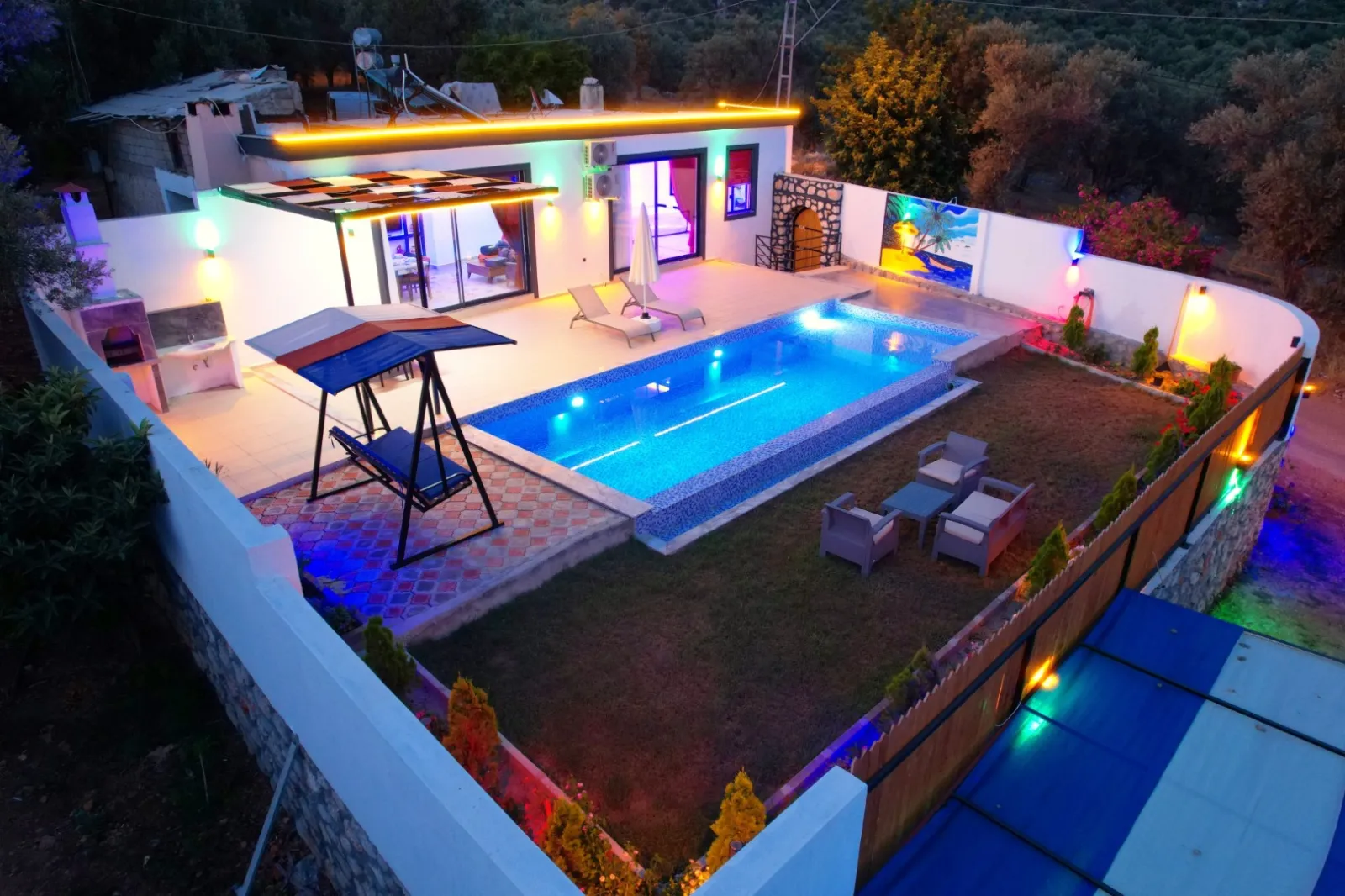 Villa Zodyak — kapak fotoğrafı